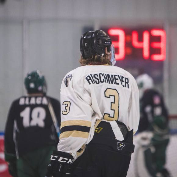 Meet your Posher, Hunter - Picture 1 of 1